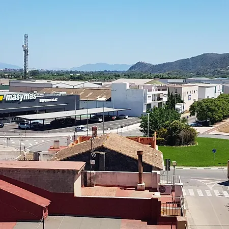 An In With 3 Bedrooms, Located Near And Gandia *